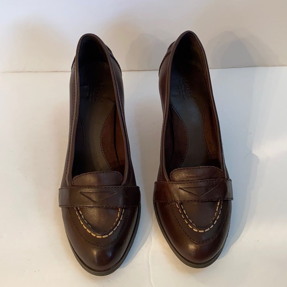 GH Bass & Co Brown Leather Heeled Loafer NO SIZE LABEL